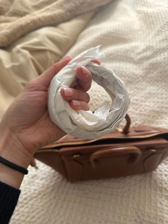 Celine 
LITTLE LUGGAGE IN SUPPLE SHINY LAMBSKIN - Picture 4 of 10